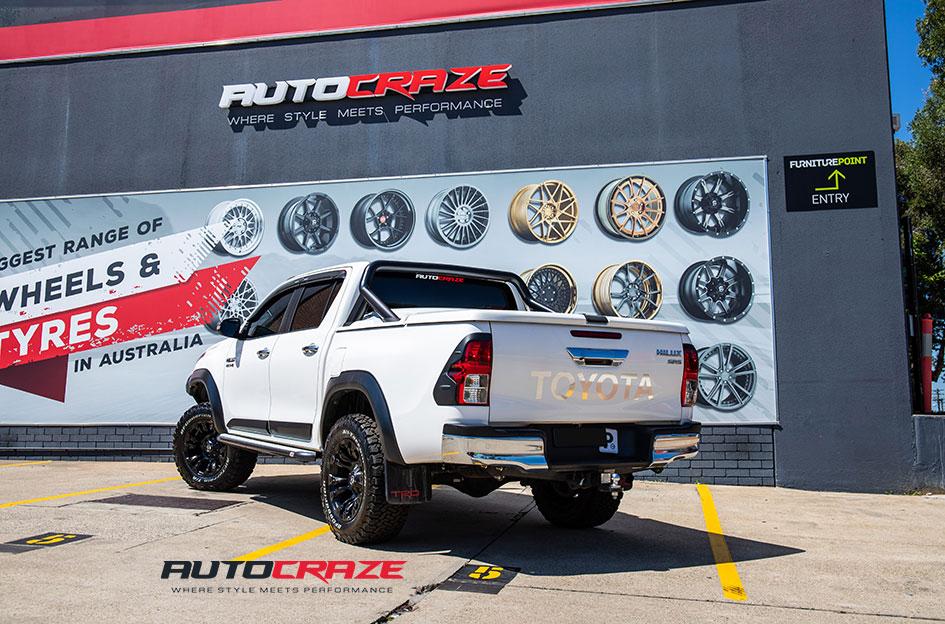 TOYOTA HILUX N80 4WD VAPOR MATTE BLACK